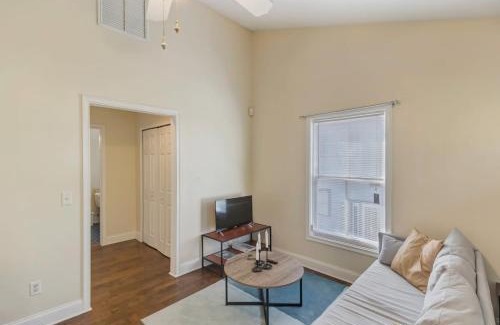 Springfield Apartamento | Large 1 BR carriage house in historic SPR