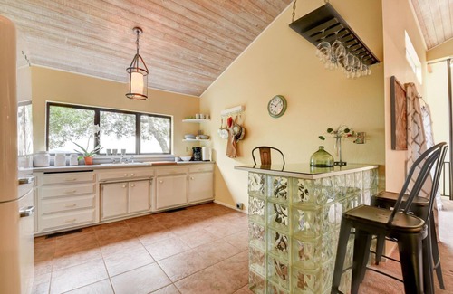 Montecito Heights Casa | Large 1br With Loft & Amazing Views 1 Bedroom Cottage by Redawning