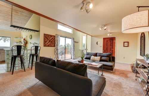 Montecito Heights Casa | Large 1br With Loft & Amazing Views 1 Bedroom Cottage by Redawning