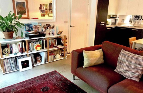 Haggerston Condominio | Large 2-bed 2-bath ground-floor flat in Hoxton, large patio, great transpt links