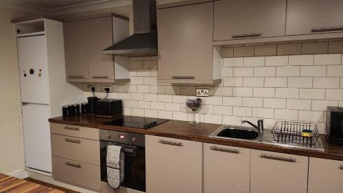 Ystradgynlais Apartamento | Large 2 Bed Holiday Let in Central Ystradgynlais