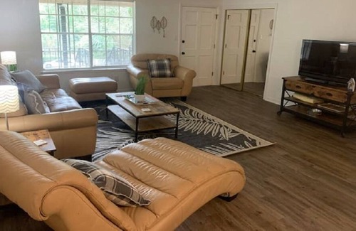 Fairhope Apartamento | Large 2 Bedroom Apartment in Downtown Fairhope