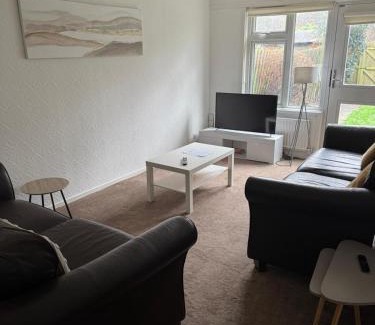 Telford Casa | Large 2 bedroom house