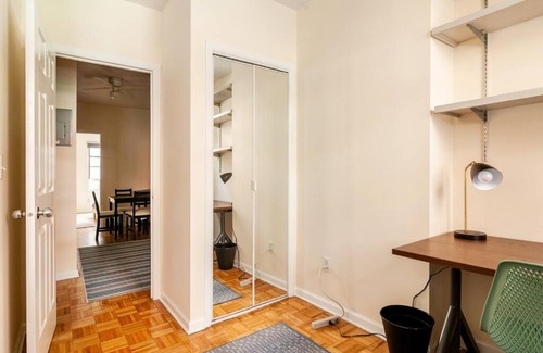 Little Italy Apartamento | ✪ Large 2 Bedrooms ✪ Queen Beds ✪ Work Stations