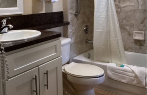 Weston Condominio | Large 2BR 2BTH Timeshare Apt in Weston, Fl. @ Vacation Village 2/3-2/10