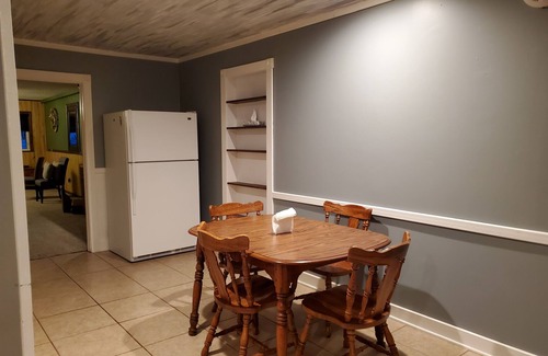 Gamaliel Cabina | Large,3 Bdrm, Lake View/Access Home w/ Rustic/Modern Charm, Resort Amenities