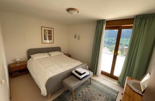 Chateau-d'Oex Apartamento | Large 3 bed apartment with mountain views, pool and gym