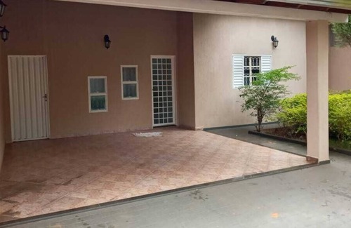 Granada Casa | Large 3 bedroom house, short or long term rental