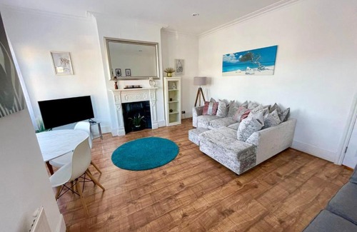 Woodhouse Apartamento | Large 3 Bedroom modern apartment close to central London
