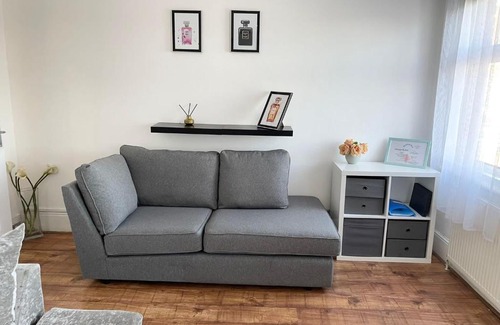 Woodhouse Apartamento | Large 3 Bedroom modern apartment close to central London