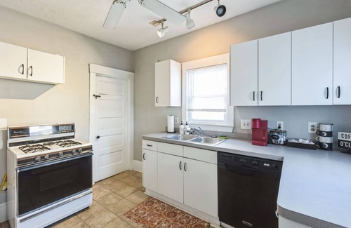 Lakewood Casa | 446) Large 3 bedroom with a Hot Tub!