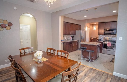 Denver Heights Cabaña | Large 3br/2ba Family Home W/patio Near Downtown!