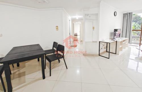 Setiabudi Apartamento | Large 3BR Rasuna Apt with Pool, Gym, WiFi by 2ndHome