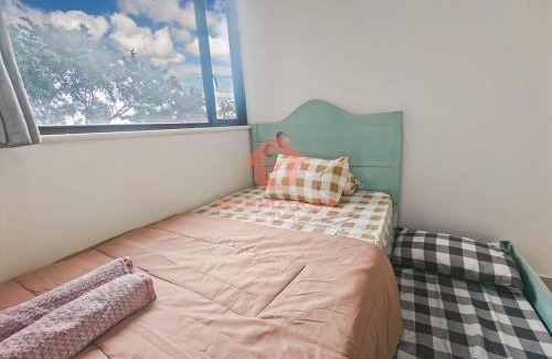 Setiabudi Apartamento | Large 3BR Rasuna Apt with Pool, Gym, WiFi by 2ndHome