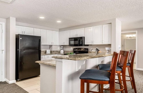 Daytona Beach Complejo | Large 3BR Suite at Worldmark Ocean Walk – Daytona Beach Family Retreat