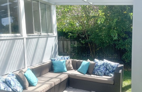 Freshwater Casa | Large 4 bdrm Freshwater House. WALK TO BEACH. Pet friendly. HUGE YARD