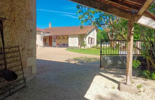 Petit-Bersac Casa | Large 4 bed house available for short stays