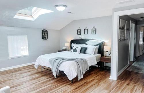 Berea Casa | Large 4 Bedroom Home Close to Airport and IX Center