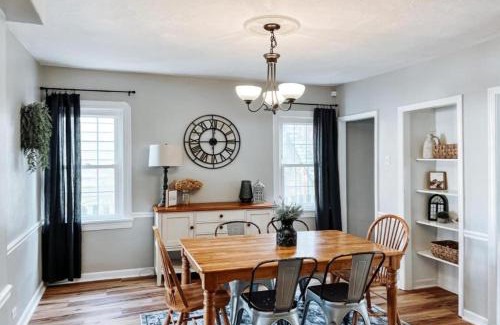 Berea Casa | Large 4 Bedroom Home Close to Airport and IX Center