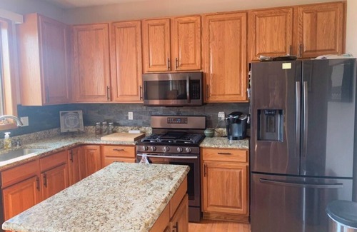 Ames Casa | Large 4 bedroom in West Ames