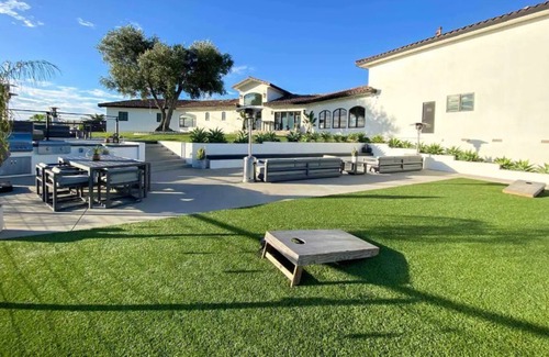 Felicita Villa | Large 4 Bedroom Villa w/Poolhouse 1.5 Acre Lot
