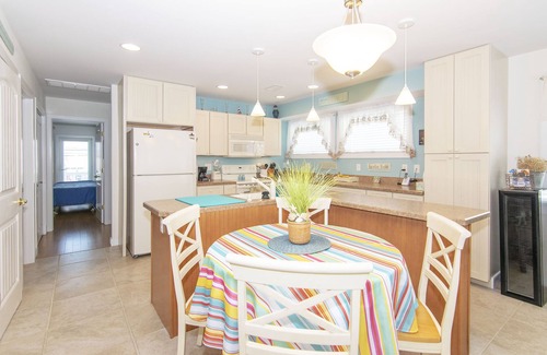 Ocean Beach III Casa | Large 4BR Lavalette Beach House Less Than 1 Block to Beach