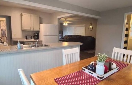 Indian River Casa | Large 4BR Lodge Sleeps 12+