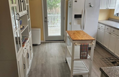Williamsburg Casa | Large 5 bdrm cottage