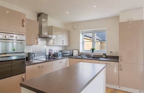 Didcot Casa | Large 5-Bed House for 8 Guests – Perfect for Workers & Families