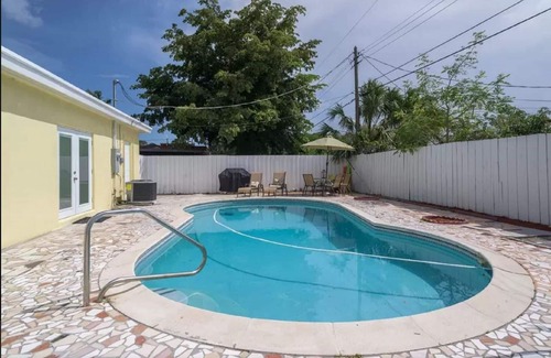 Boulevard Heights Casa | GRAN PISCINA DE 5 HABITACIONES EN HOLLYWOOD WOW !!! más PISCINA y más