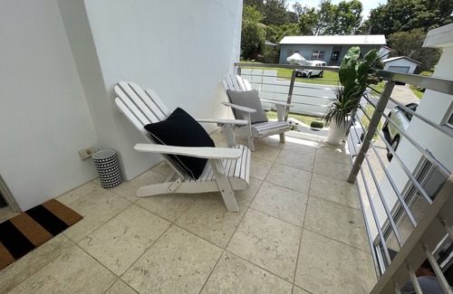 Coffs Harbour Casa | Large 6 room 12person coastal home mins to anywhere around Coffs, fully equipped