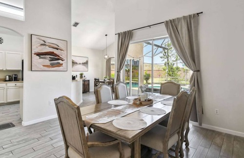 West Kissimmee Casa | Large 6BR Family Home w Pool, Hot Tub & Games Room