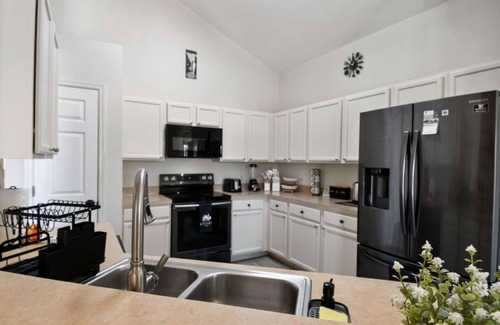 West Kissimmee Casa | Large 6BR Family Home w Pool, Hot Tub & Games Room