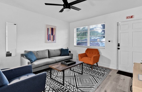 West Hollywood Casa | Large 6BR Vacation Home, Private Pool near Casino