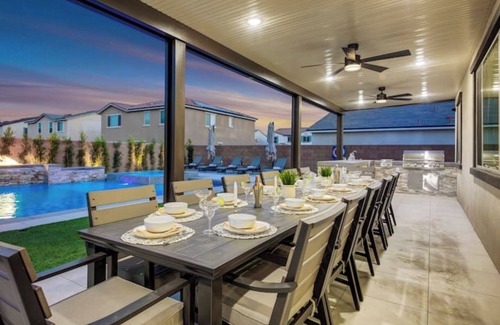 Coachella Casa | Large 7 Bdr + 9 beds, Huge GameRoom, Putting Green, Bocce, Pool & Spa, designer