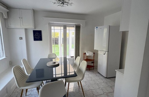 Birmingham Casa | Large 8 Bedroom House in Edgbaston