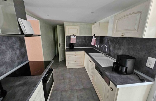 Hommes Casa | Large 8-bedroom house in the countryside - ideal for families & friends