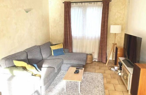 Noisy-le-Sec Apartamento | Large accomodation near Paris next to Metro