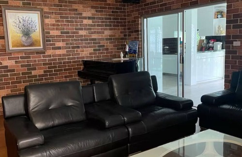 Strathfield Casa | LARGE and COSY HOME IN STRATHFIELD