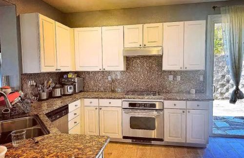 Bayshore Heights Apartamento | Large and Cozy Home 3BR 2BA Near SF