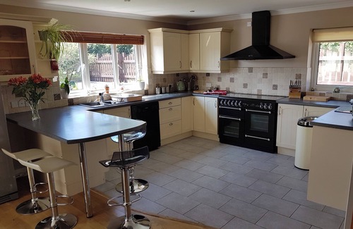 Cardigan Casa | Large and spacious modern house with heavenly hot tub close to stunning beaches