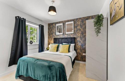 Newark upon Trent Casa | Large and Stylish Abode in Nottingham - Sleeps 15