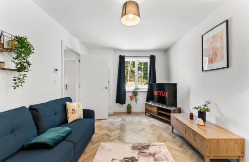 Newark upon Trent Casa | Large and Stylish Abode in Nottingham - Sleeps 15