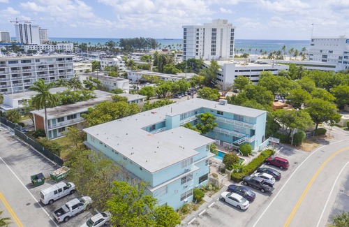 Barrier Island Apartamento | Large and tranquil suite, just steps from the Ocean..