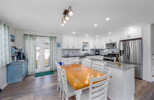 Erma Casa | Large and Updated Dog Friendly Home!