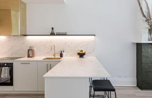 Launceston CBD Apartamento | Large Apartment in Launceston- Timeless Luxury