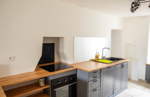 Embrun Casa | Large apartment on the 2nd floor in a townhouse