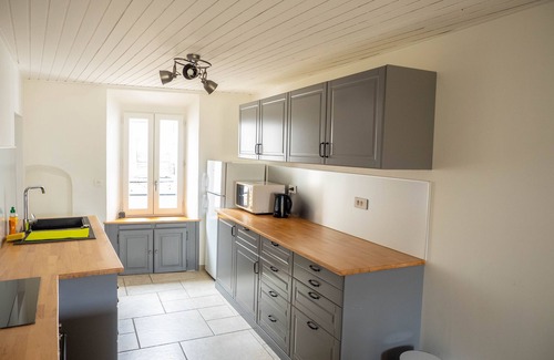 Embrun Casa | Large apartment on the 2nd floor in a townhouse