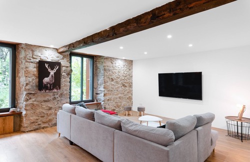 Formigueres Casa | Large apartment with lots of character in the heart of Formiguères