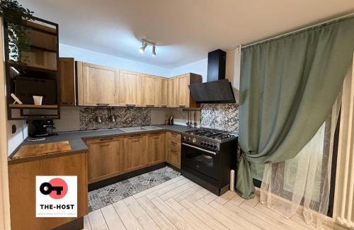 Giussano Apartamento | Large apartment with garden and cinema room